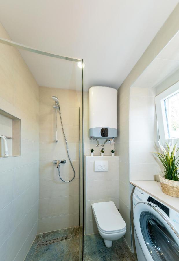 New Cozy Apartment - Center Of Old Town Оміш Екстер'єр фото
