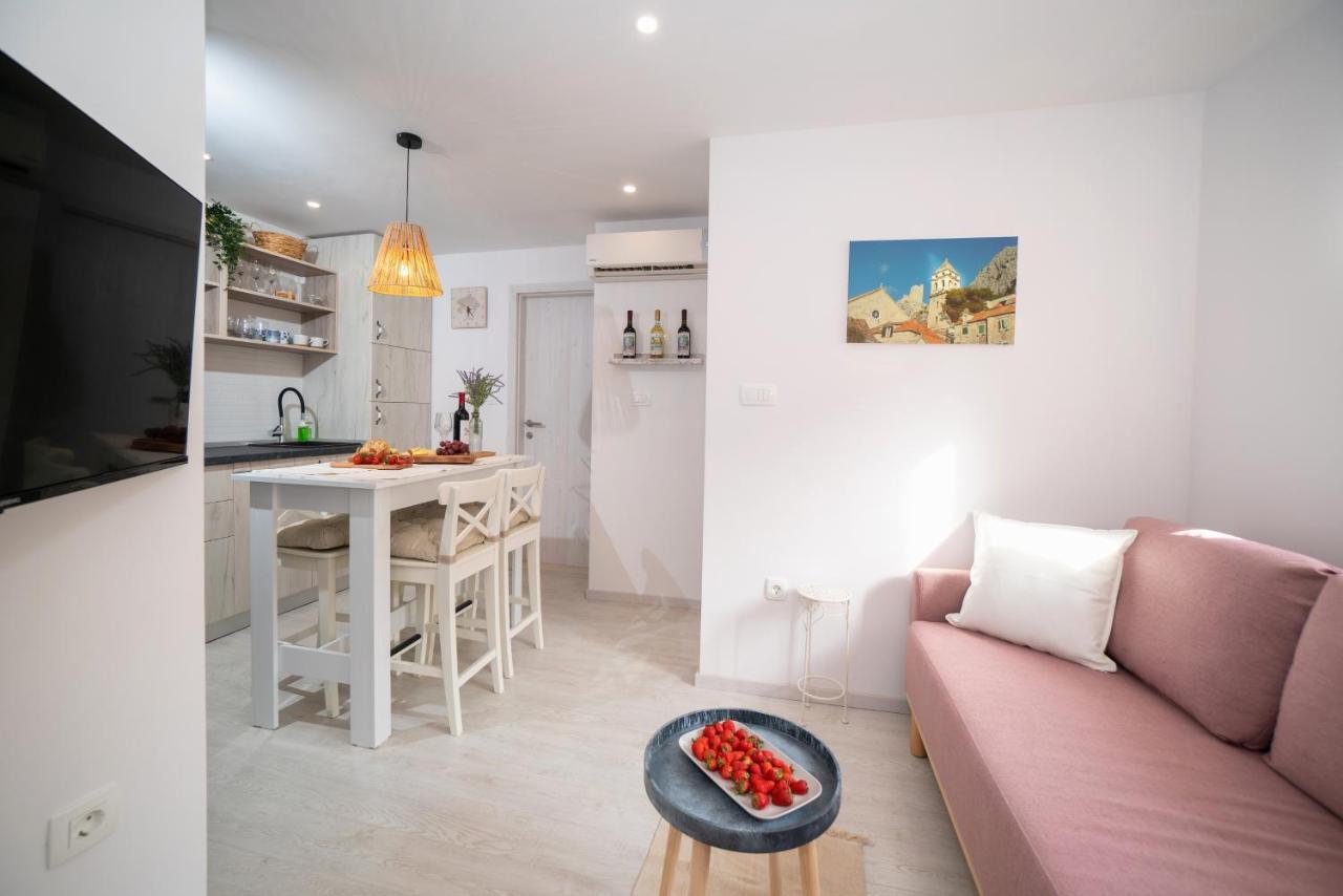 New Cozy Apartment - Center Of Old Town Оміш Екстер'єр фото