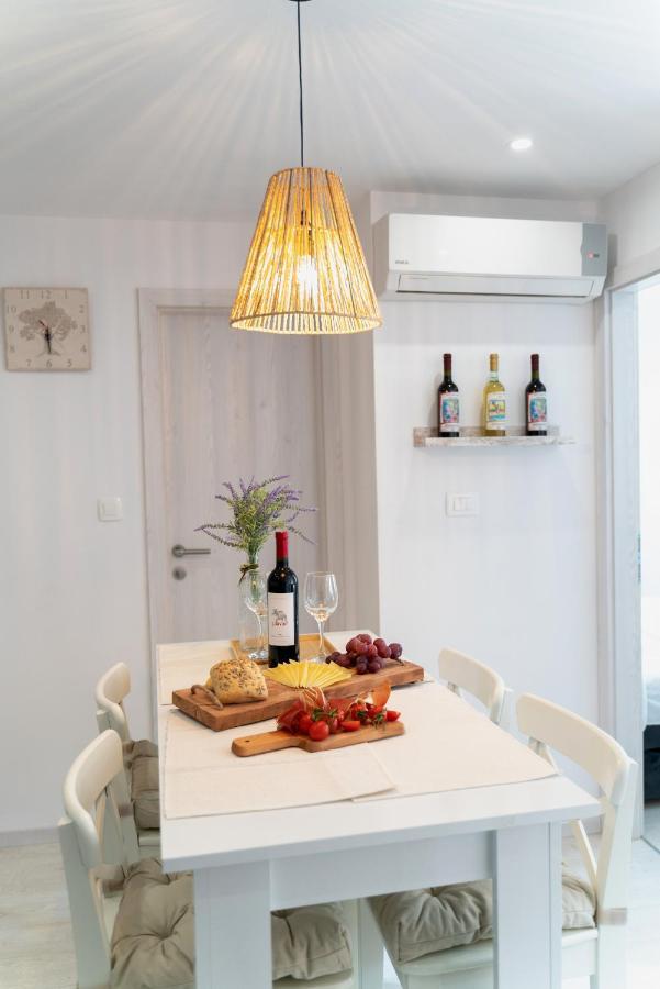 New Cozy Apartment - Center Of Old Town Оміш Екстер'єр фото